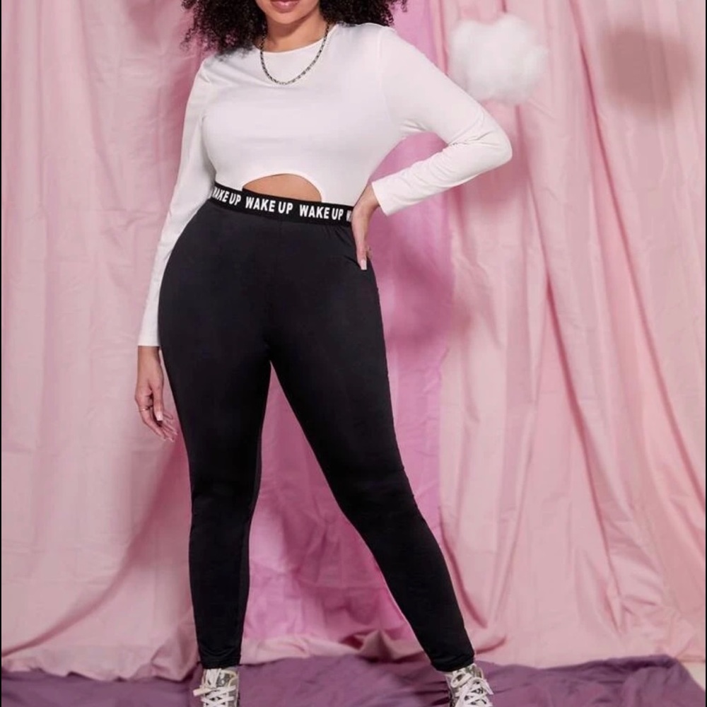 Plus Letter Tape Detail Crop Tee & Leggings Set